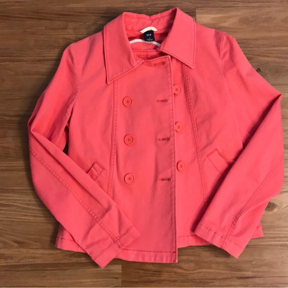 GAP cropped size 6 pea style coat